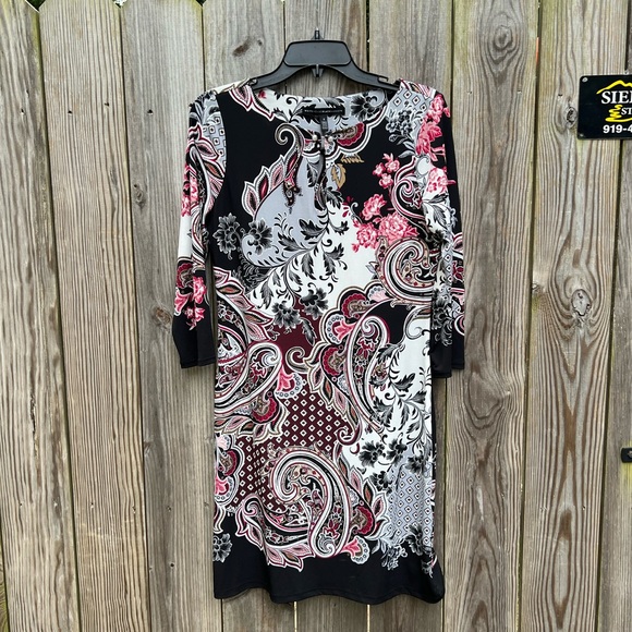 WHITE HOUSE BLACK MARKET Paisley Shift Dress size Small - Picture 3 of 10